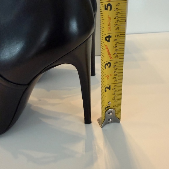 BURBERRY WOOLWELL ANKLE BOOTS - Picture 8 of 14